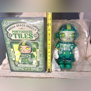 New AUTHENTIC Pop Mart MEGA SPACE MOLLY 400% Portuguese Tiles Macau EXCLUSIVE